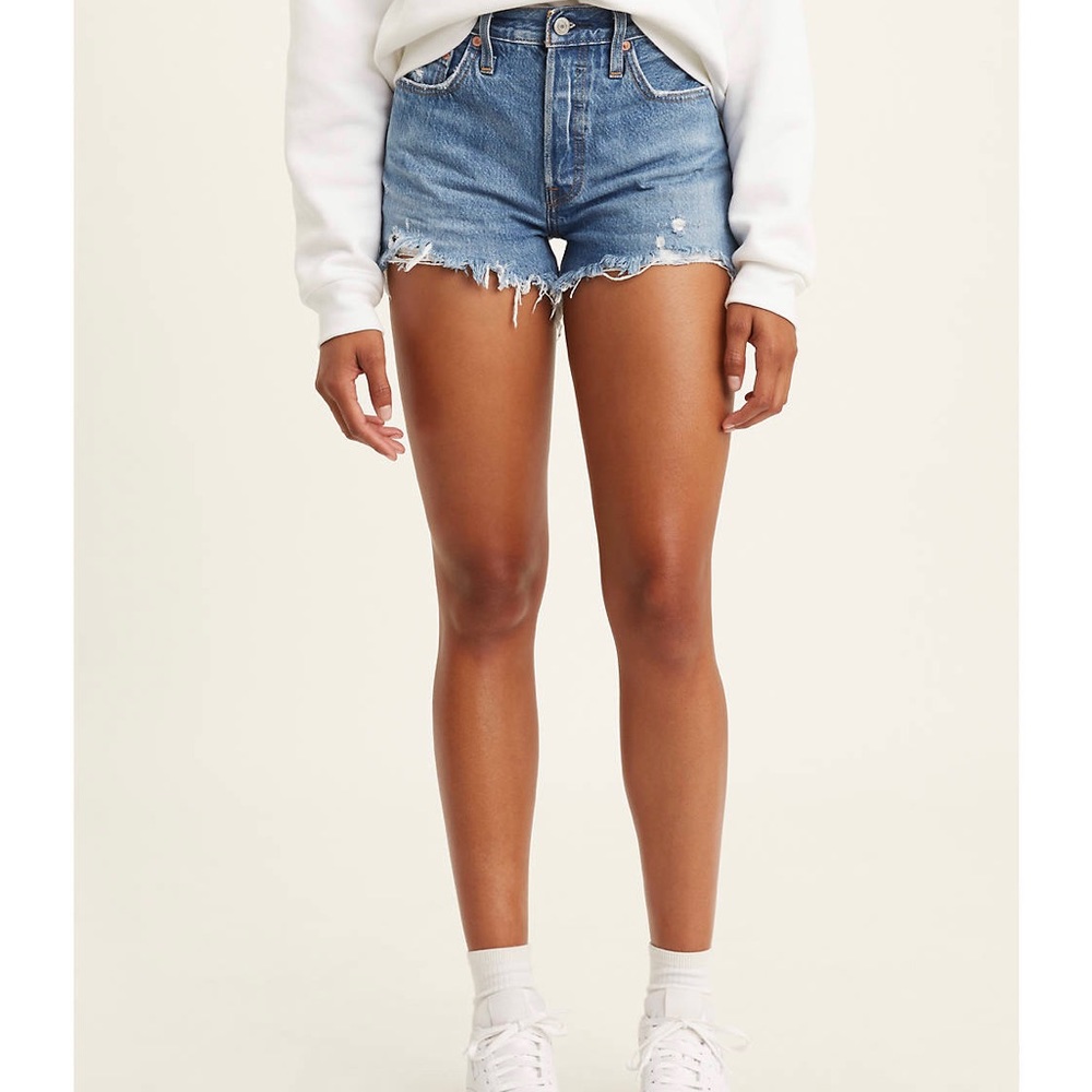 Levi’s Original High Rise Shorts, size 28